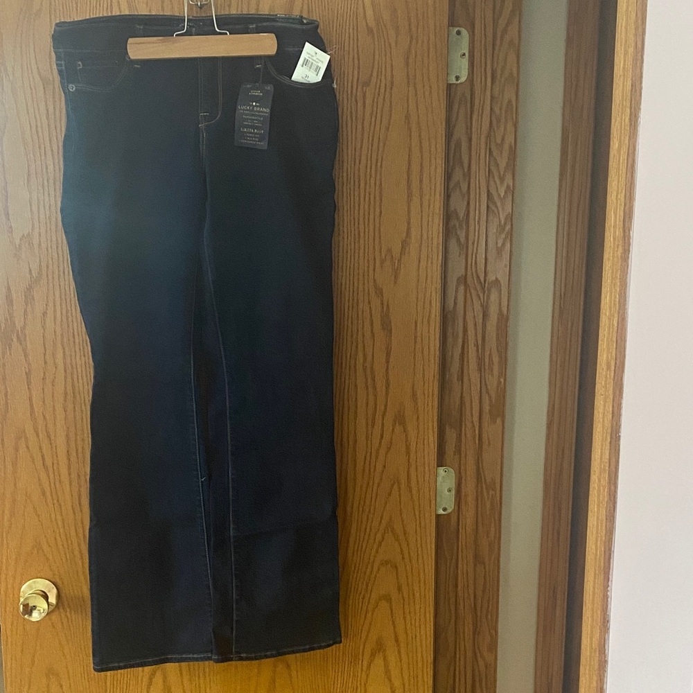 Lucky Brand Women’s Deep Indigo Straight Jeans